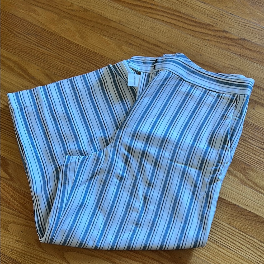 Striped Blue and White Capri Pants